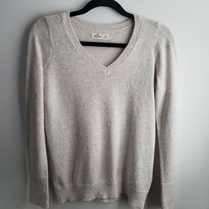 Hollister V-neck Cream Sweater